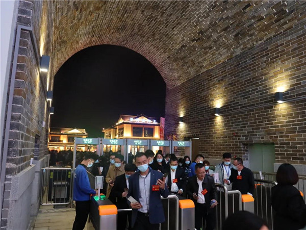 人大代表、政協(xié)委員打卡《china》